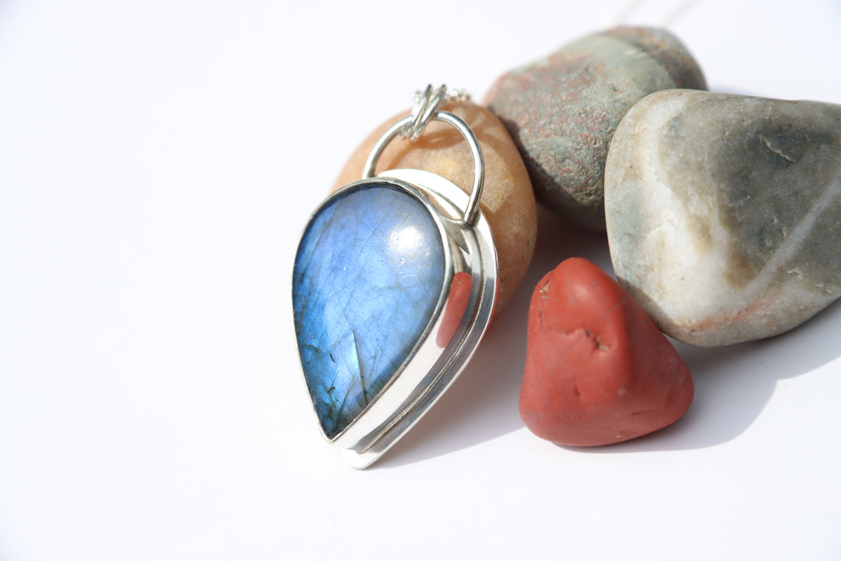 Moonlit Tide Labradorite Pendant
